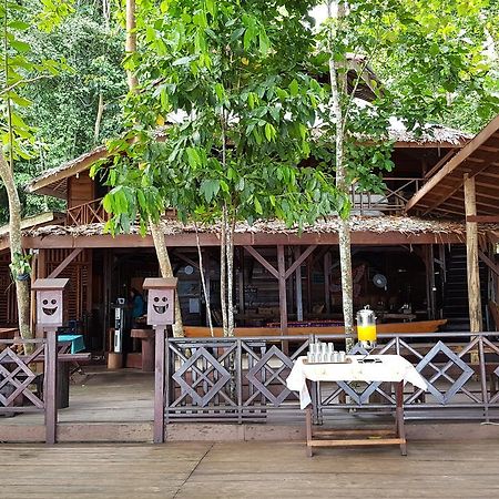 Raja Ampat Dive Resort Tapokreng Экстерьер фото