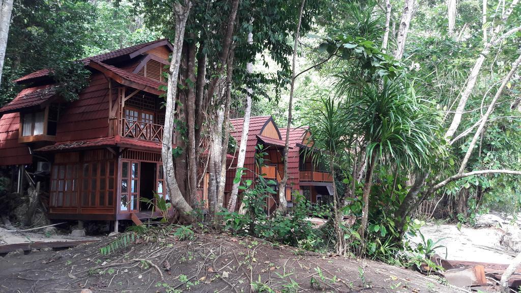Raja Ampat Dive Resort Tapokreng Экстерьер фото